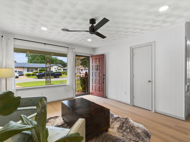 5220 Ammons Street, Haltom City, TX 76117