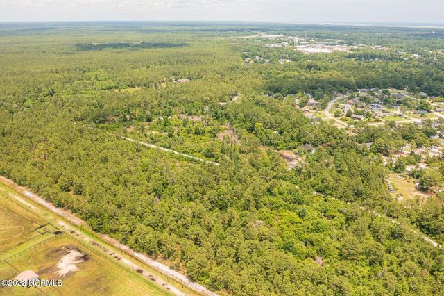 7584 Plantation Road, Wilmington, NC 28411