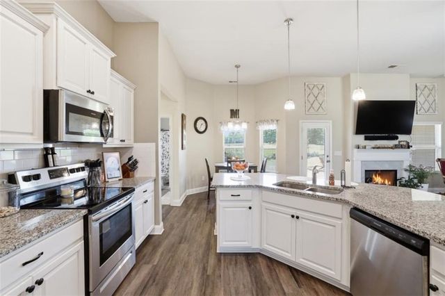 5912 Wauka Mountain Springs Drive, Clermont, GA 30527