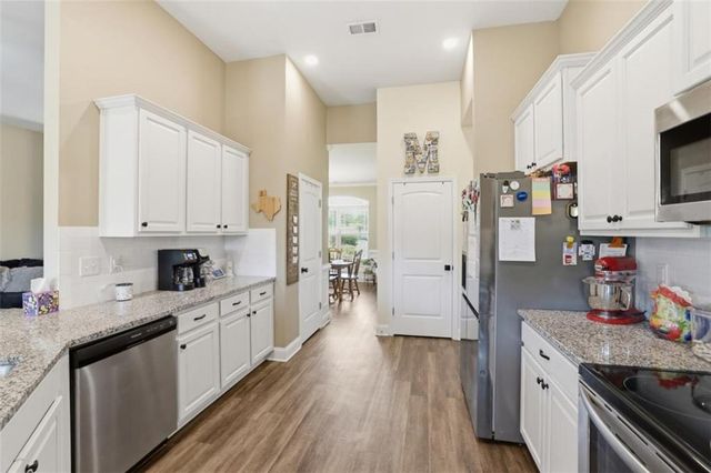 5912 Wauka Mountain Springs Drive, Clermont, GA 30527