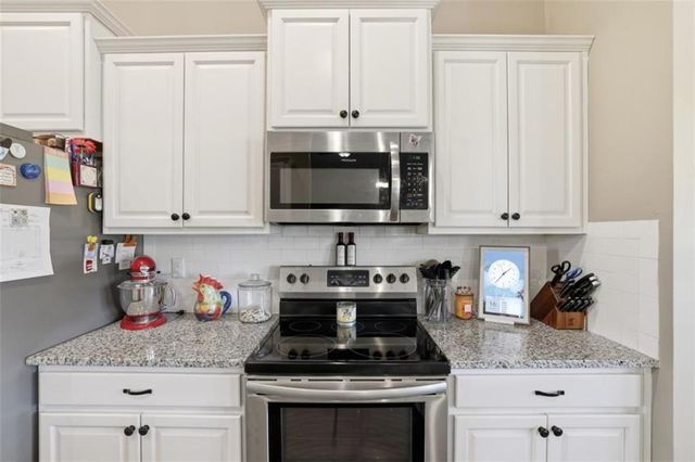 5912 Wauka Mountain Springs Drive, Clermont, GA 30527