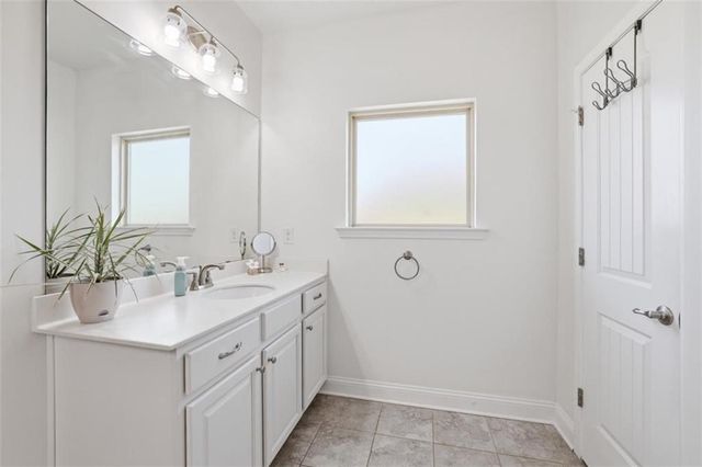 5912 Wauka Mountain Springs Drive, Clermont, GA 30527