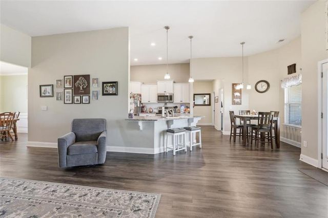 5912 Wauka Mountain Springs Drive, Clermont, GA 30527