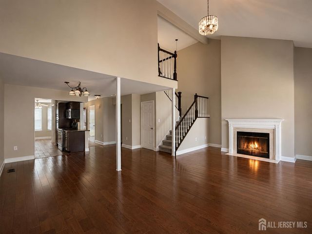 91 Delaware Lane, Branchburg, NJ 08876