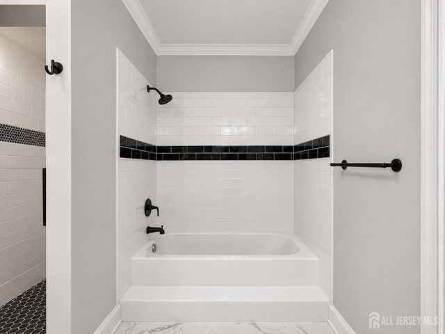 91 Delaware Lane, Branchburg, NJ 08876