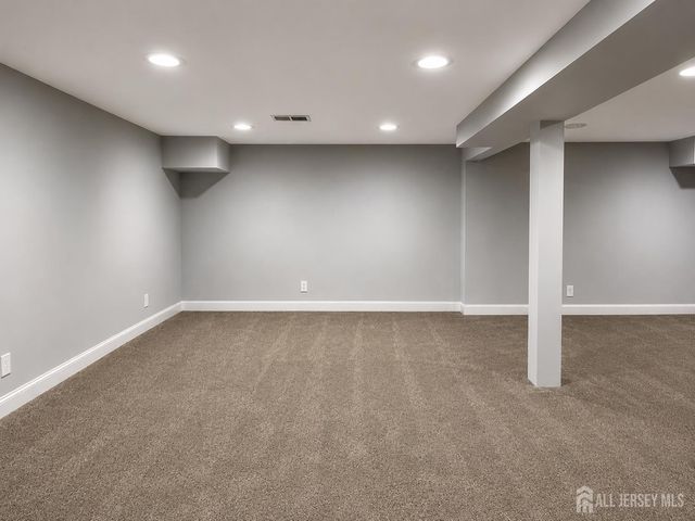91 Delaware Lane, Branchburg, NJ 08876