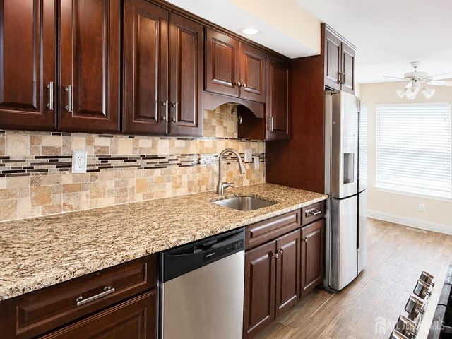 91 Delaware Lane, Branchburg, NJ 08876