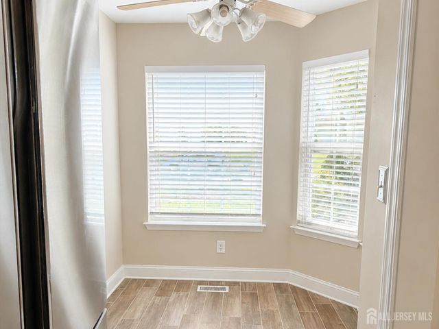 91 Delaware Lane, Branchburg, NJ 08876