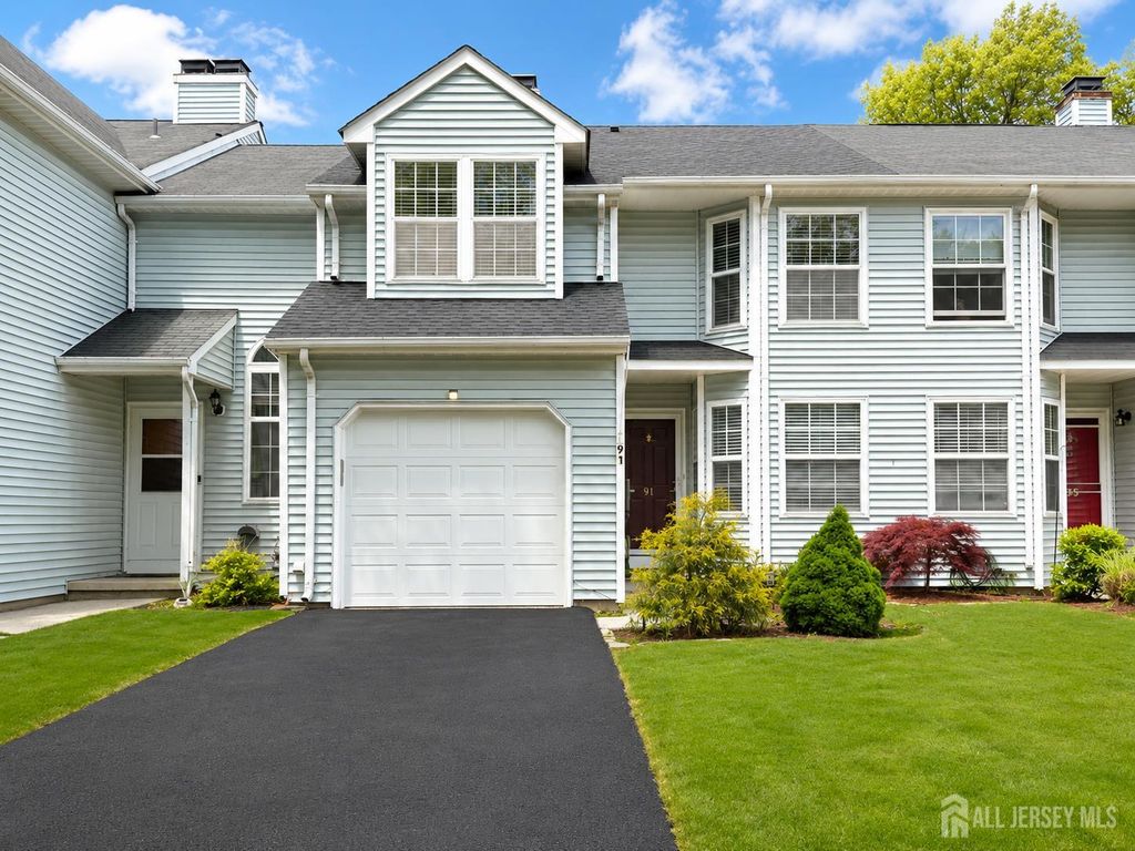 91 Delaware Lane, Branchburg, NJ 08876