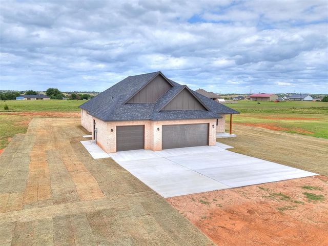 1321 Chisolm Trail Lane, Tuttle, OK 73089