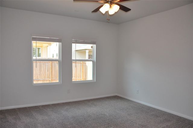 504 Lt Rusty DR, Jarrell, TX 76537