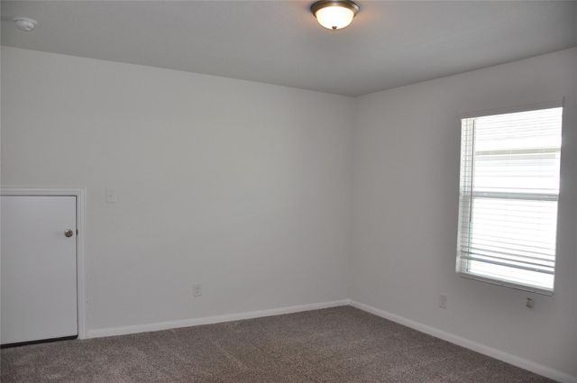 504 Lt Rusty DR, Jarrell, TX 76537