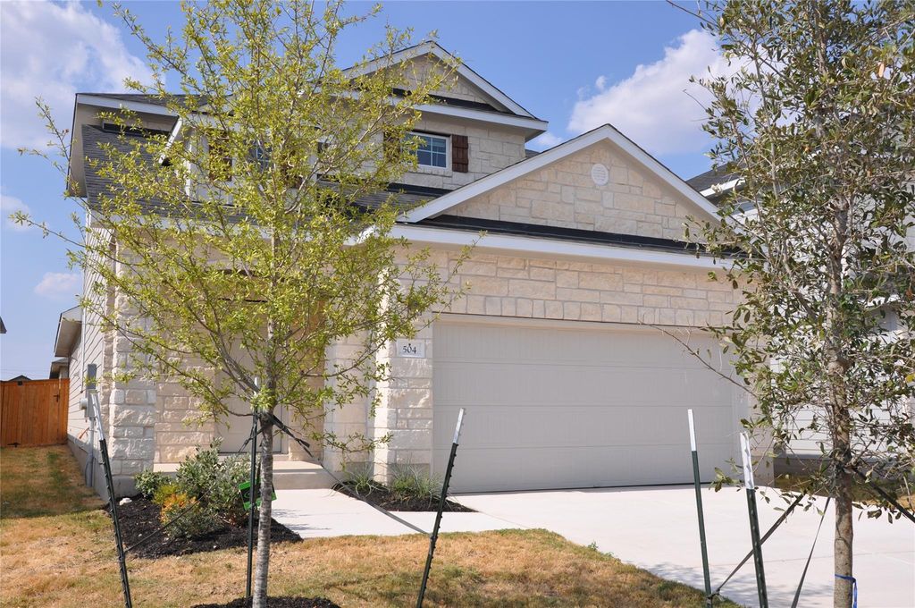 504 Lt Rusty DR, Jarrell, TX 76537