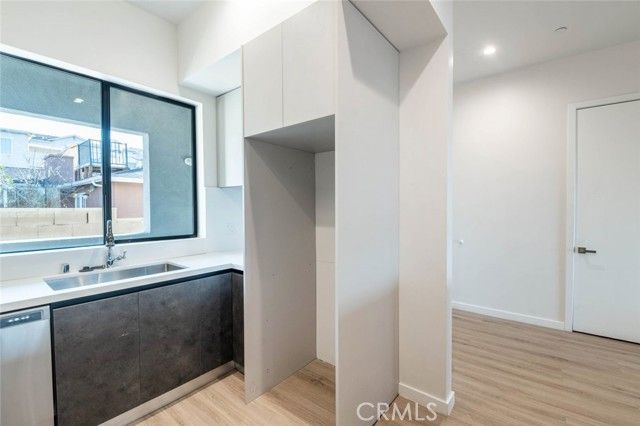 7341 Valmont Street 102, Tujunga (los Angeles), CA 91042