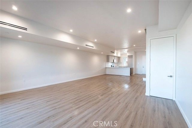 7341 Valmont Street 102, Tujunga (los Angeles), CA 91042