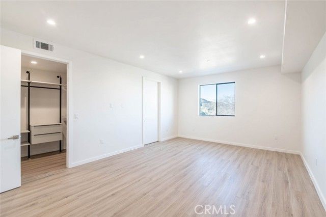 7341 Valmont Street 102, Tujunga (los Angeles), CA 91042