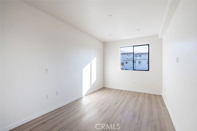 7341 Valmont Street 102, Tujunga (los Angeles), CA 91042