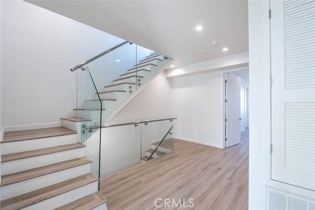 7341 Valmont Street 102, Tujunga (los Angeles), CA 91042