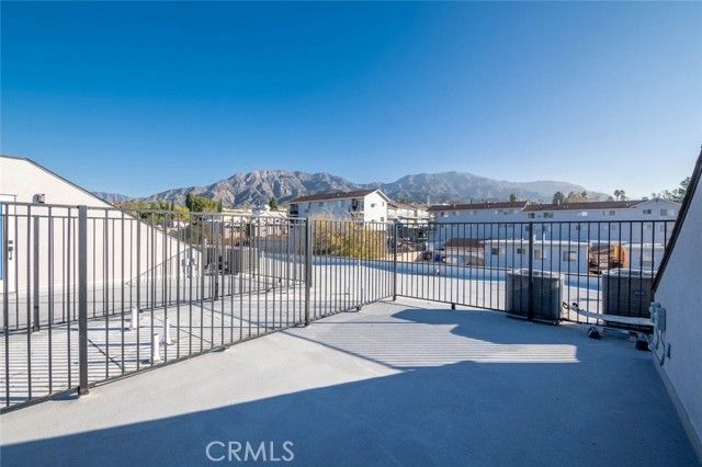 7341 Valmont Street 102, Tujunga (los Angeles), CA 91042