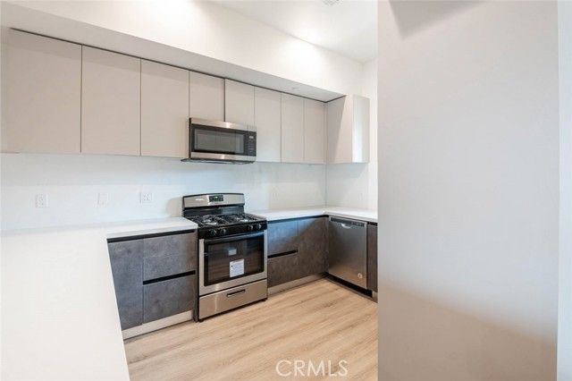 7341 Valmont Street 102, Tujunga (los Angeles), CA 91042