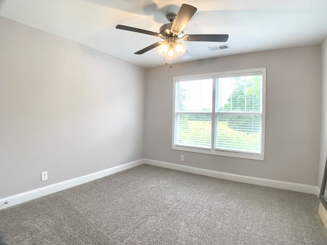210 Crusaw Dr, Clarksville, TN 37043