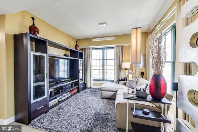 910 M ST NW #1022, Washington, DC 20001