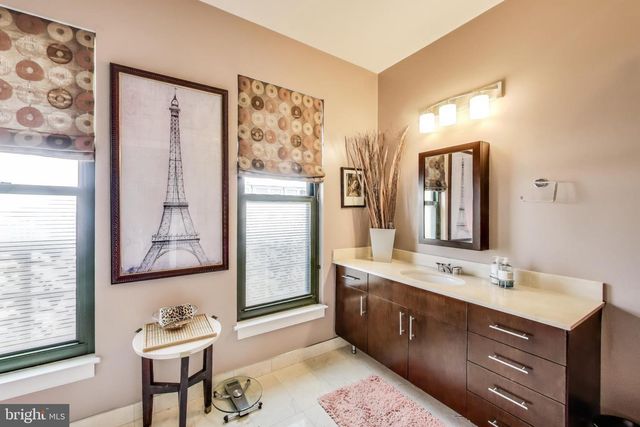 910 M ST NW #1022, Washington, DC 20001