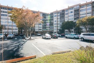 1200 Saint Charles Pl 302, Pembroke Pines, FL 33026