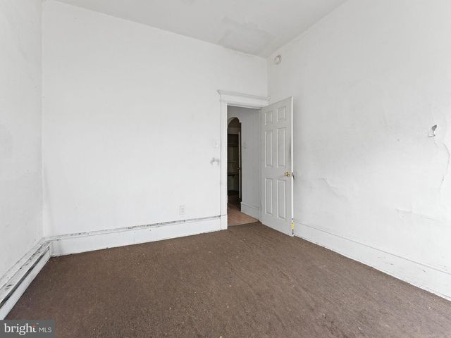2209 N 33RD ST, Philadelphia, PA 19132