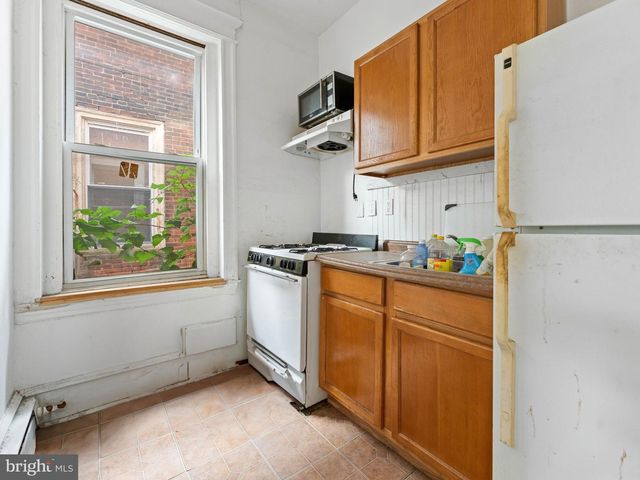 2209 N 33RD ST, Philadelphia, PA 19132