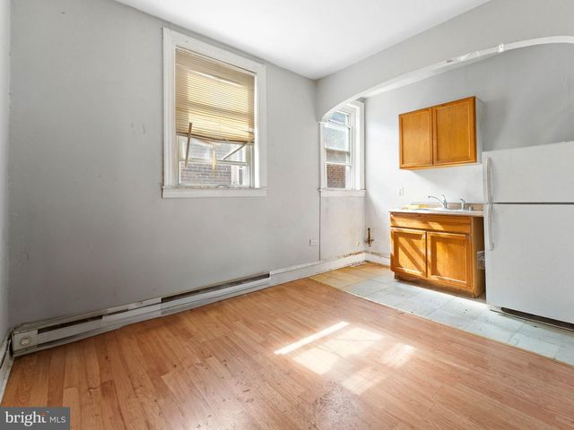 2209 N 33RD ST, Philadelphia, PA 19132