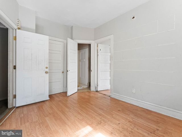 2209 N 33RD ST, Philadelphia, PA 19132