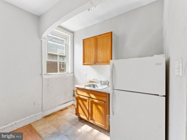 2209 N 33RD ST, Philadelphia, PA 19132
