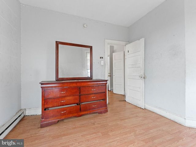 2209 N 33RD ST, Philadelphia, PA 19132