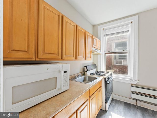 2209 N 33RD ST, Philadelphia, PA 19132