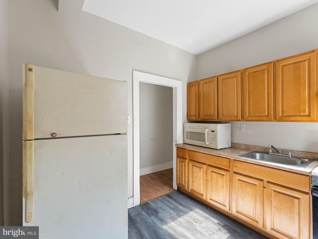 2209 N 33RD ST, Philadelphia, PA 19132
