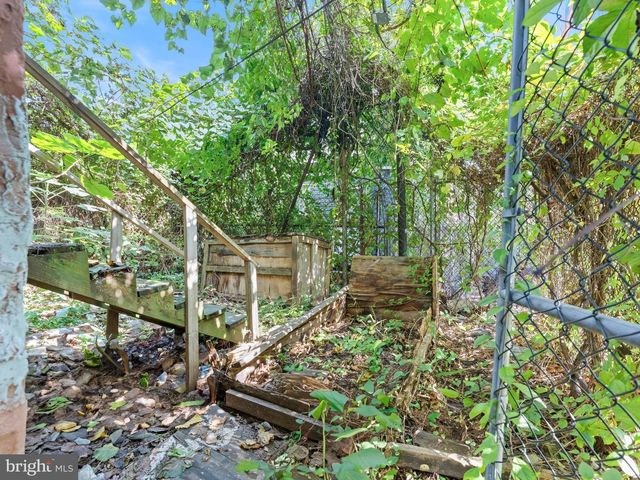 2209 N 33RD ST, Philadelphia, PA 19132