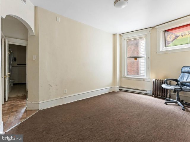 2209 N 33RD ST, Philadelphia, PA 19132