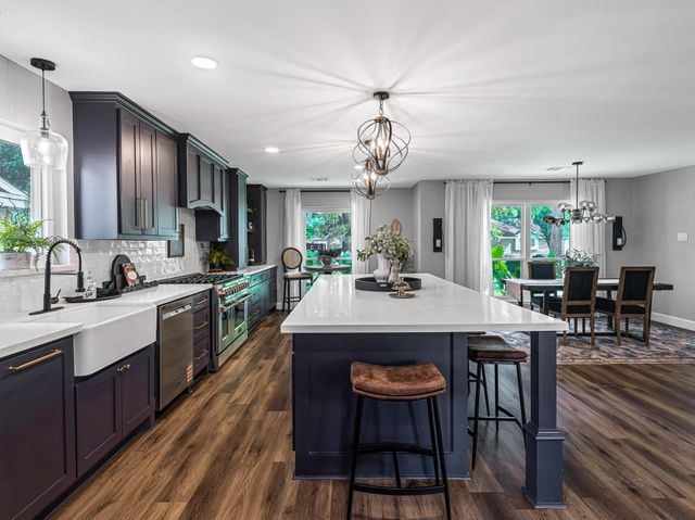 5827 Dumfries Drive, Houston, TX 77096