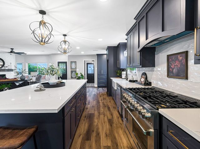 5827 Dumfries Drive, Houston, TX 77096