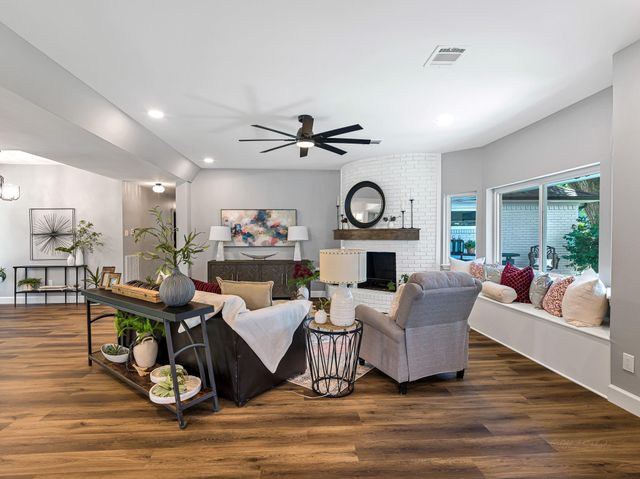 5827 Dumfries Drive, Houston, TX 77096
