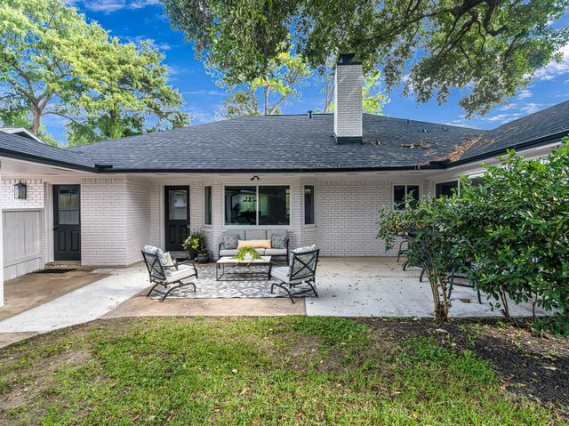 5827 Dumfries Drive, Houston, TX 77096