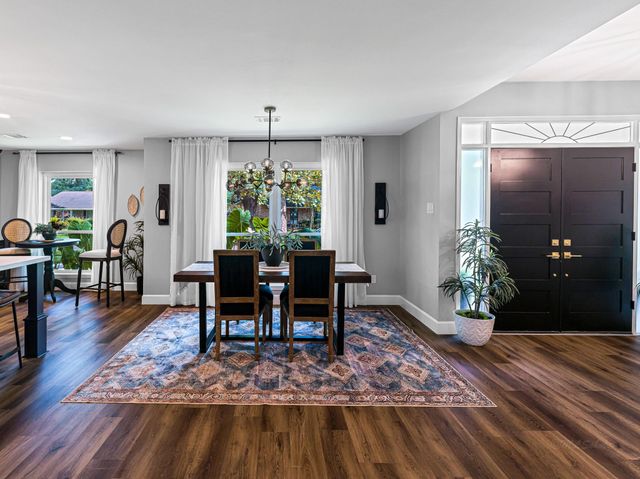 5827 Dumfries Drive, Houston, TX 77096