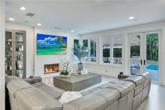 3793 Camino Codorniz, Calabasas, CA 91302