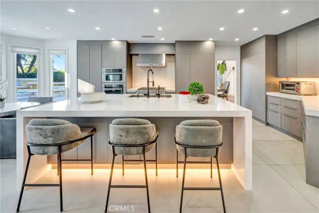 3793 Camino Codorniz, Calabasas, CA 91302