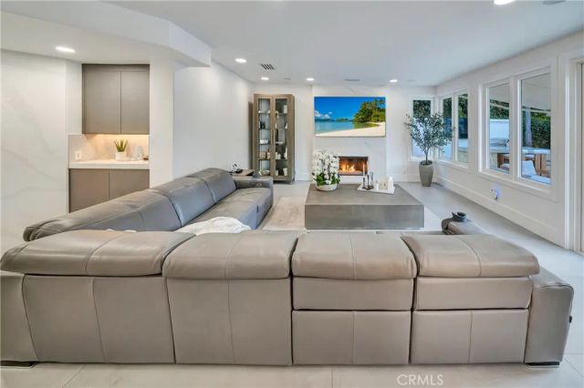 3793 Camino Codorniz, Calabasas, CA 91302