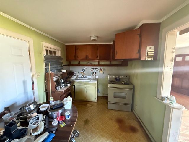 303 Yoakum Ct, Pensacola, FL 32505