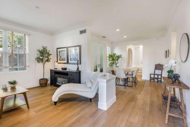 86 Canyoncrest, Irvine, CA 92603