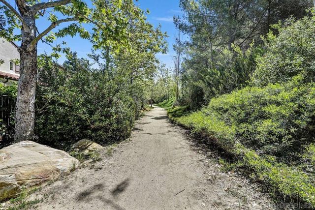 86 Canyoncrest, Irvine, CA 92603