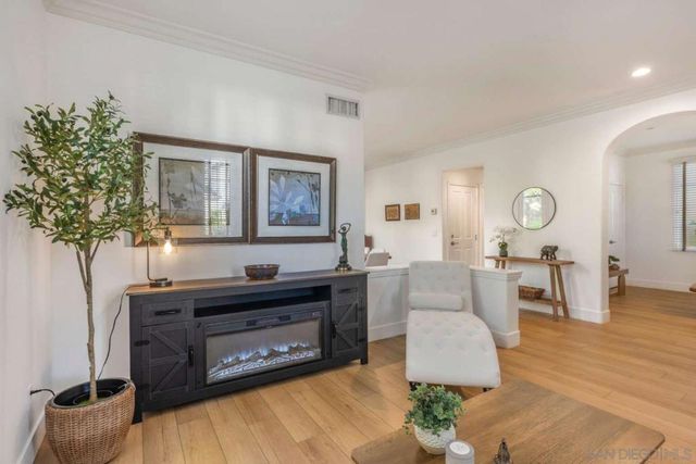 86 Canyoncrest, Irvine, CA 92603